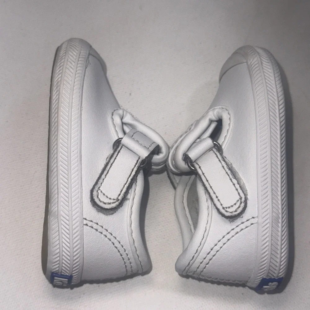 Keds Toddler Size 1 Daphne T-Strap Classic White Leather Mary Jane Girls Walking